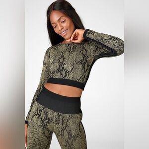 Fabletics Kamila Seamless Long-Sleeve Top Green Reptilia Women Size L